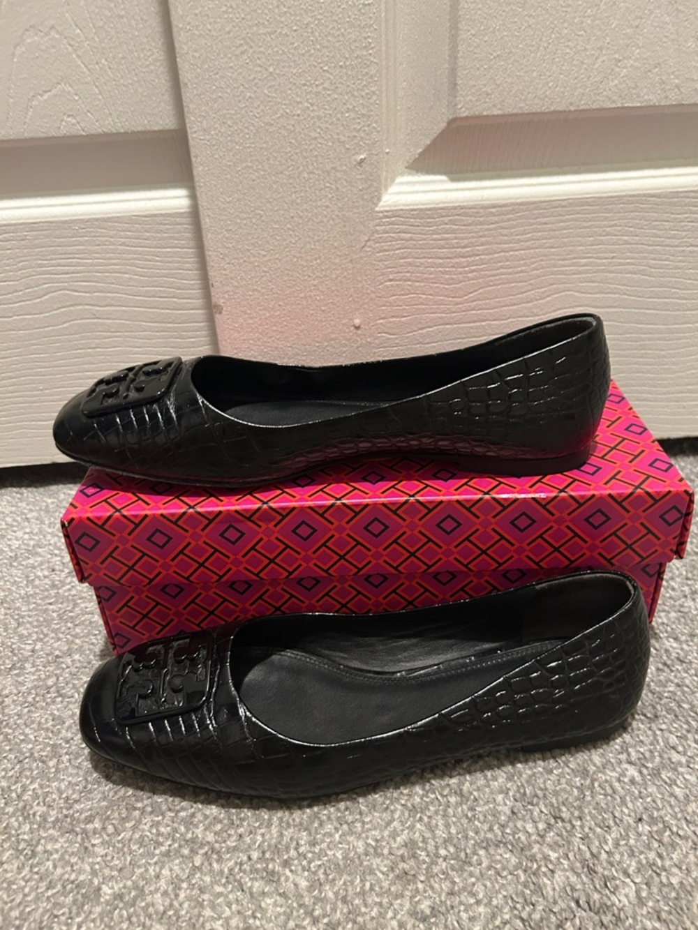 Tory Burch Black Croc-Embossed Logo Ballet Flats